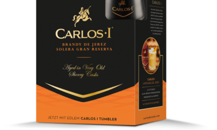 Carlos 1 Brandy de Jerez – Geschenkpackung mit schwarzem Glas