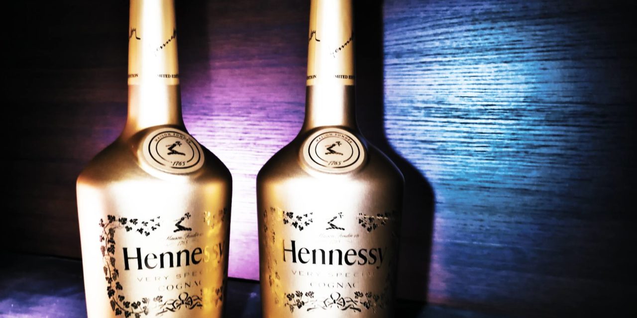 Hennessy VS Golden Festive Edition