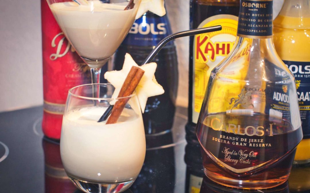 Eier im Glas und Schuß in der Birne – Wintercocktails mit Brandy